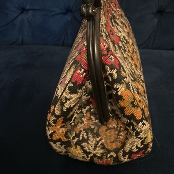 Vintage 1950s Needlepoint Handbag. 50s Black Floral Needlepoint Purse - Picture 8 of 12